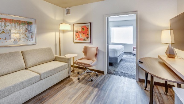 假日酒店及套房贝灵汉由IHG管理 image 4