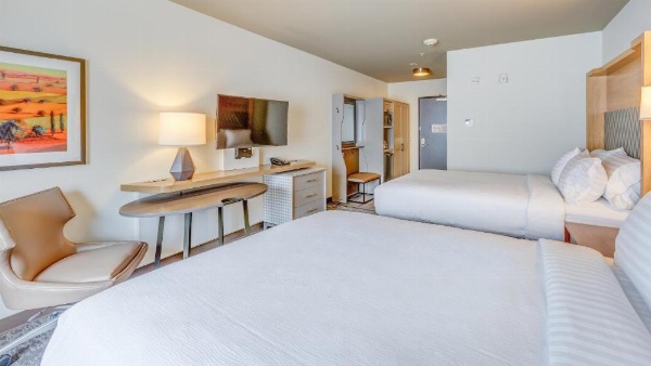 假日酒店及套房贝灵汉由IHG管理 image 6